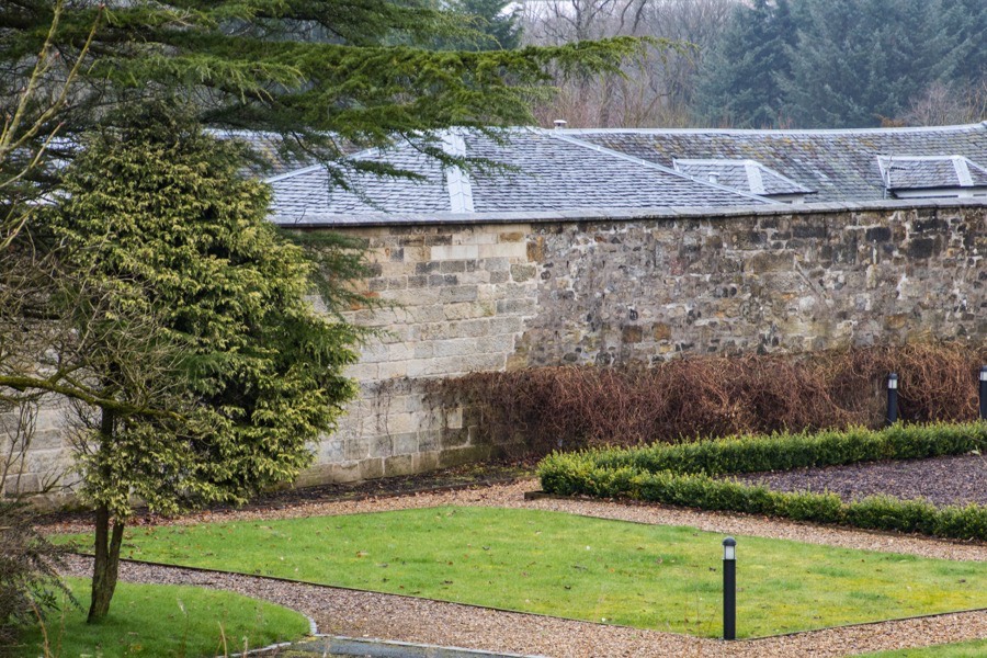 Cumbernauld Castle (site of) Castle in Cumbernauld, Dunbartonshire